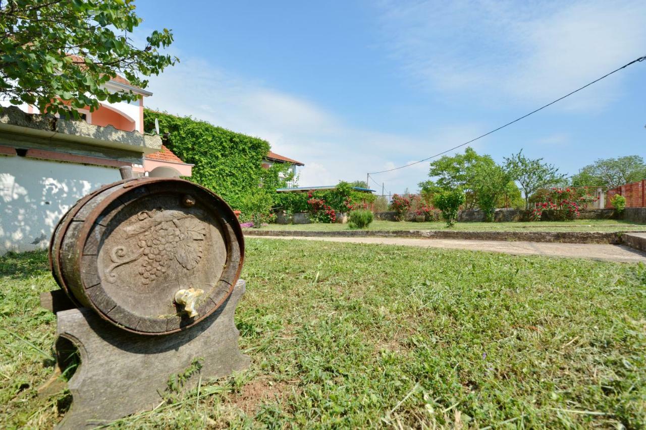 Apartmani Maca Sikovo ภายนอก รูปภาพ